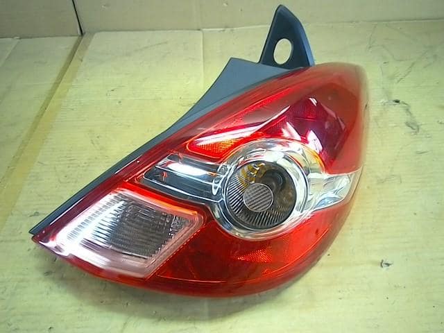 Đèn Hậu Phải Nissan Tida Mã phụ tùng 265501JY0A