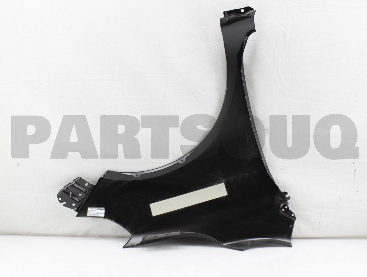 Tai Xe Trái Nissan Sunny OEM F31013BGMB