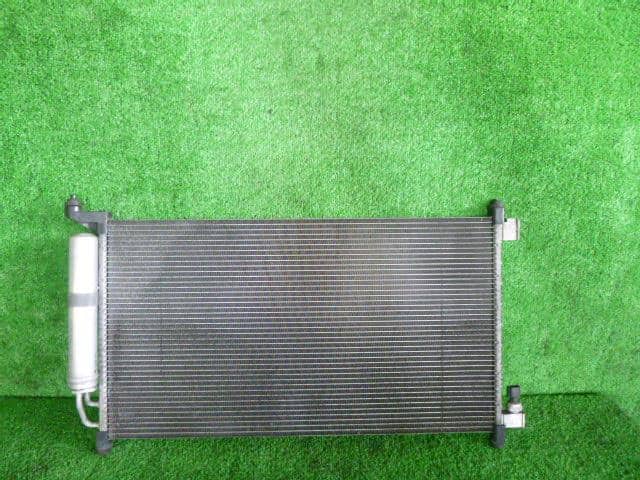 Giàn Nóng Nissan Tida Mã phụ tùng 921001U600