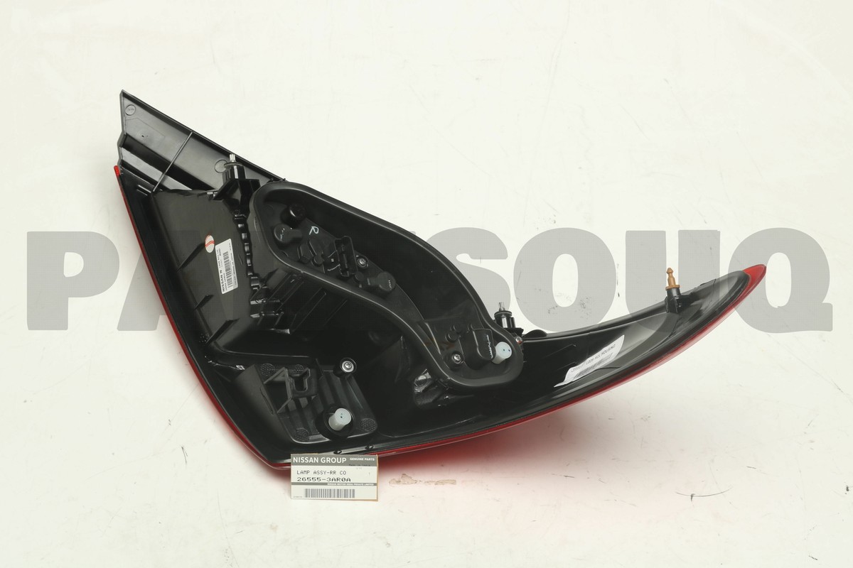 Đèn Hậu Trái Nissan Sunny Mã phụ tùng 265553AW1A