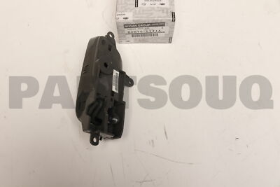 Tay Mở Cửa Trong - R Nissan Qashqai Mã phụ tùng 80670JE20A