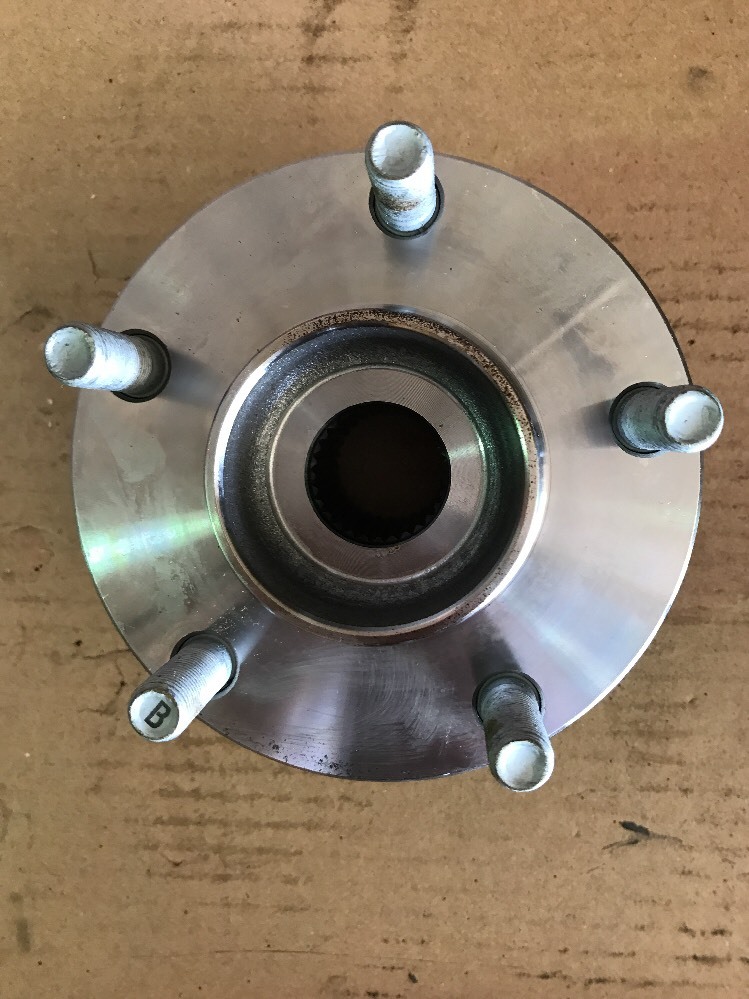 Bi May Ơ Trước Nissan Livina OEM 40202ED00A-OE