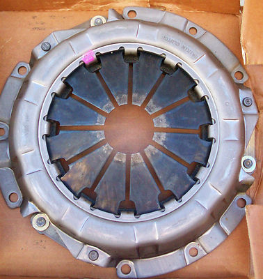 Bàn Ép Nissan Bluebird OEM MBC510