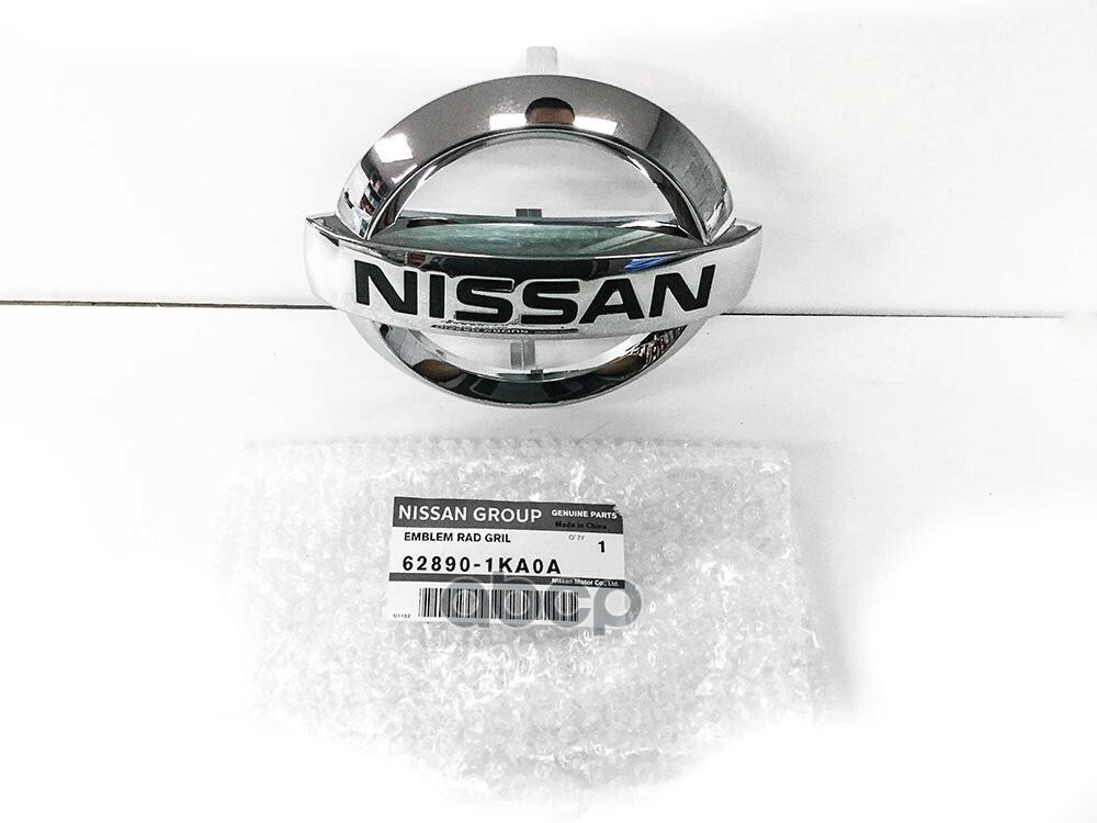 Logo Ca Lăng Nissan Sunny Mã phụ tùng 628901KA0A