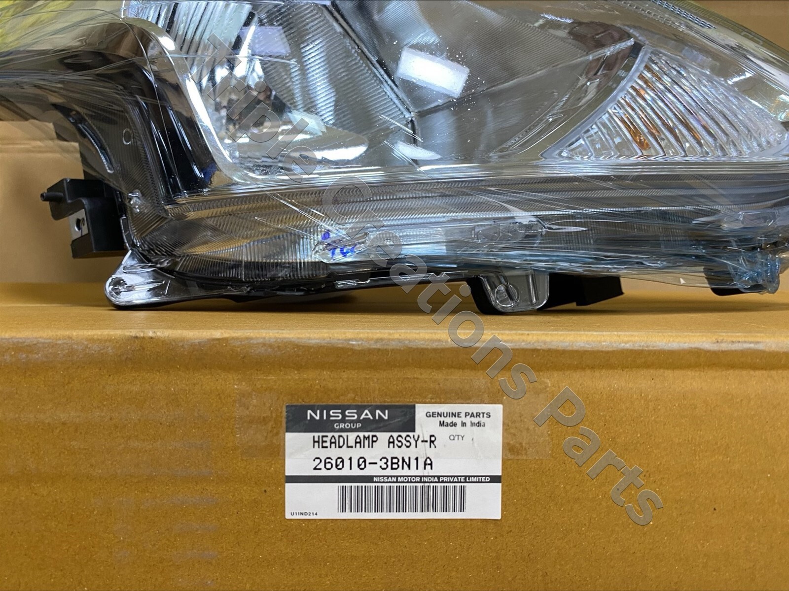 Đèn Pha Phải Nissan Sunny Mã phụ tùng 260103AW0B-B201