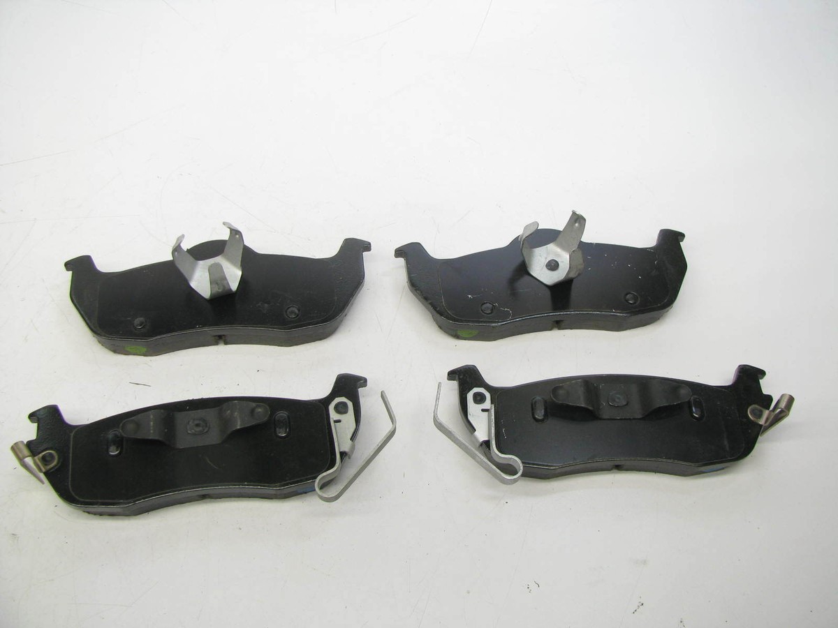 Má Phanh Sau - Guốc Phanh Sau Nissan Livina Mã phụ tùng 44060ED025