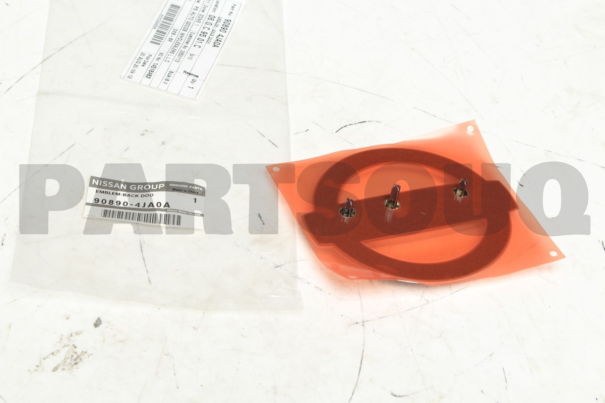 Logo Cốp Hậu Nissan Navara Mã phụ tùng 908904JA0A