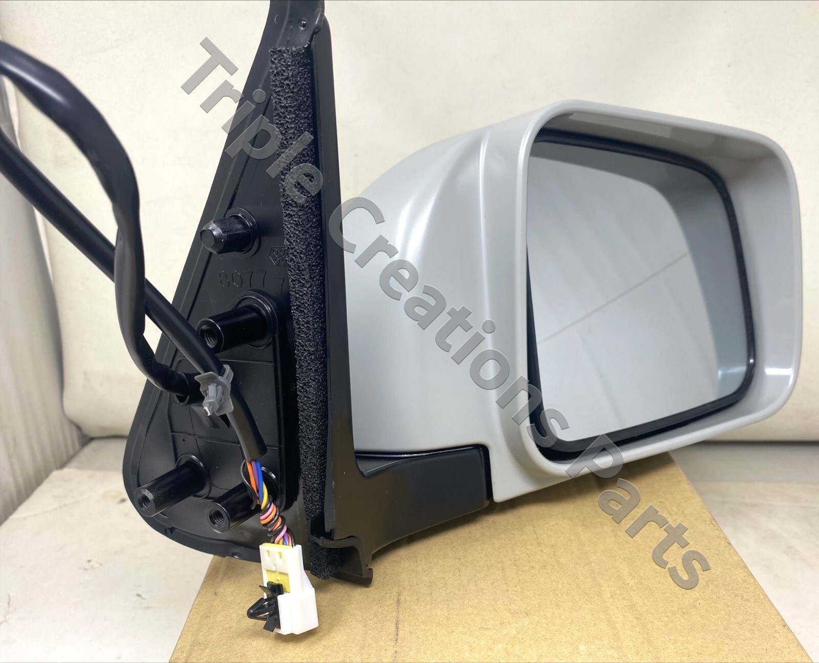 Gương Chiếu Hậu Phải Nissan Livina OEM K6301CJ06D