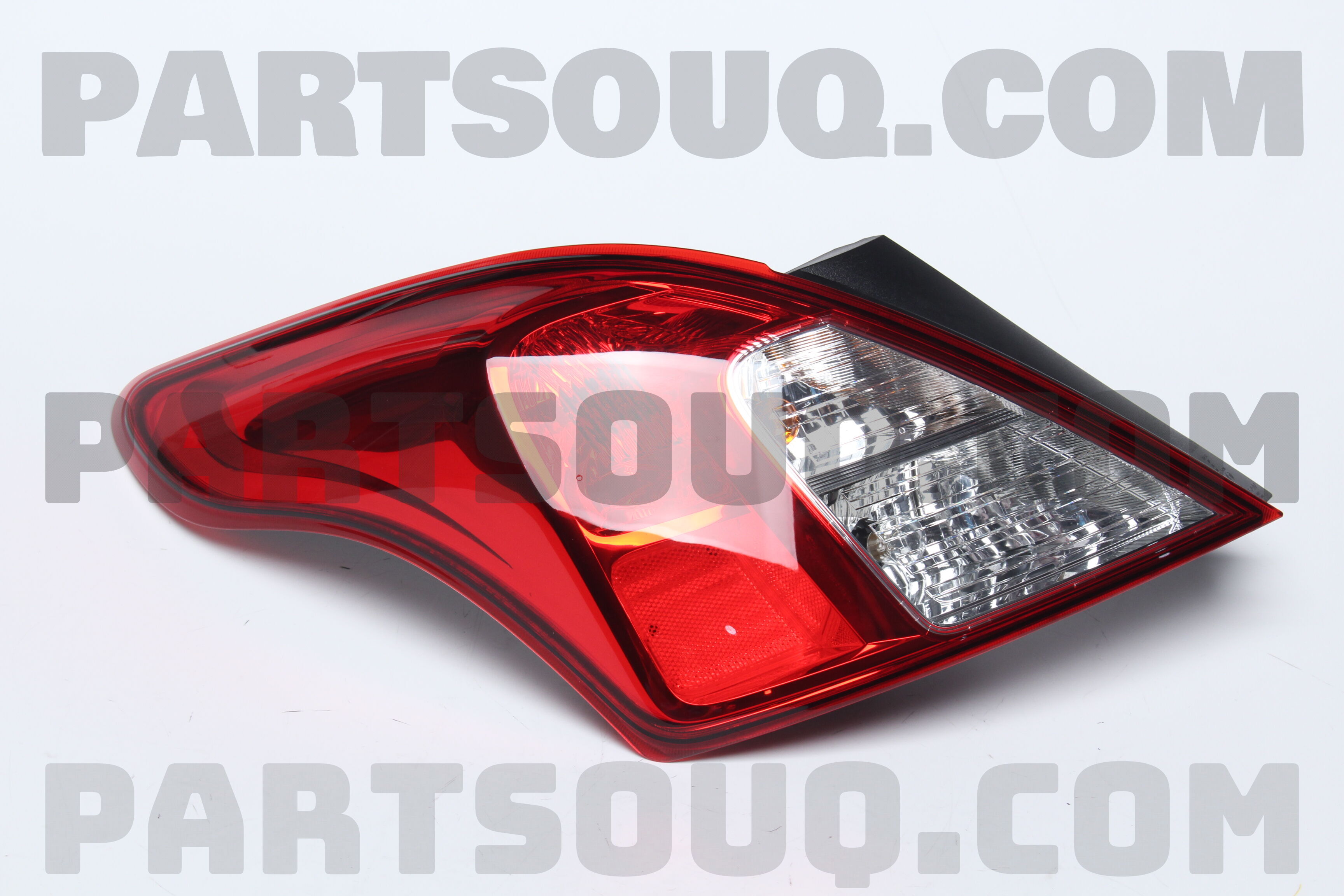 Đèn Hậu Phải Nissan Sunny Mã phụ tùng 265543AA0B