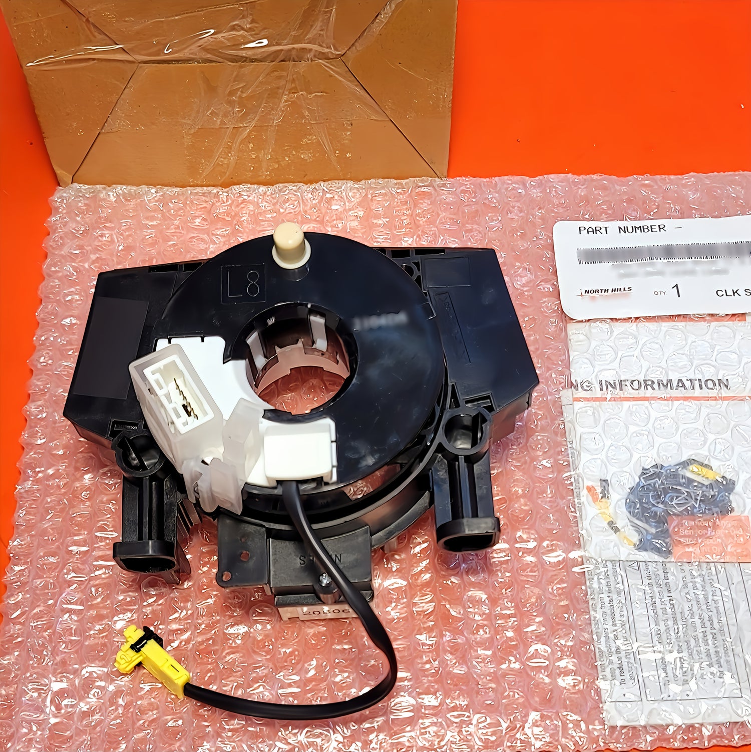 Cáp Còi Nissan Tida Mã phụ tùng 25567ED501