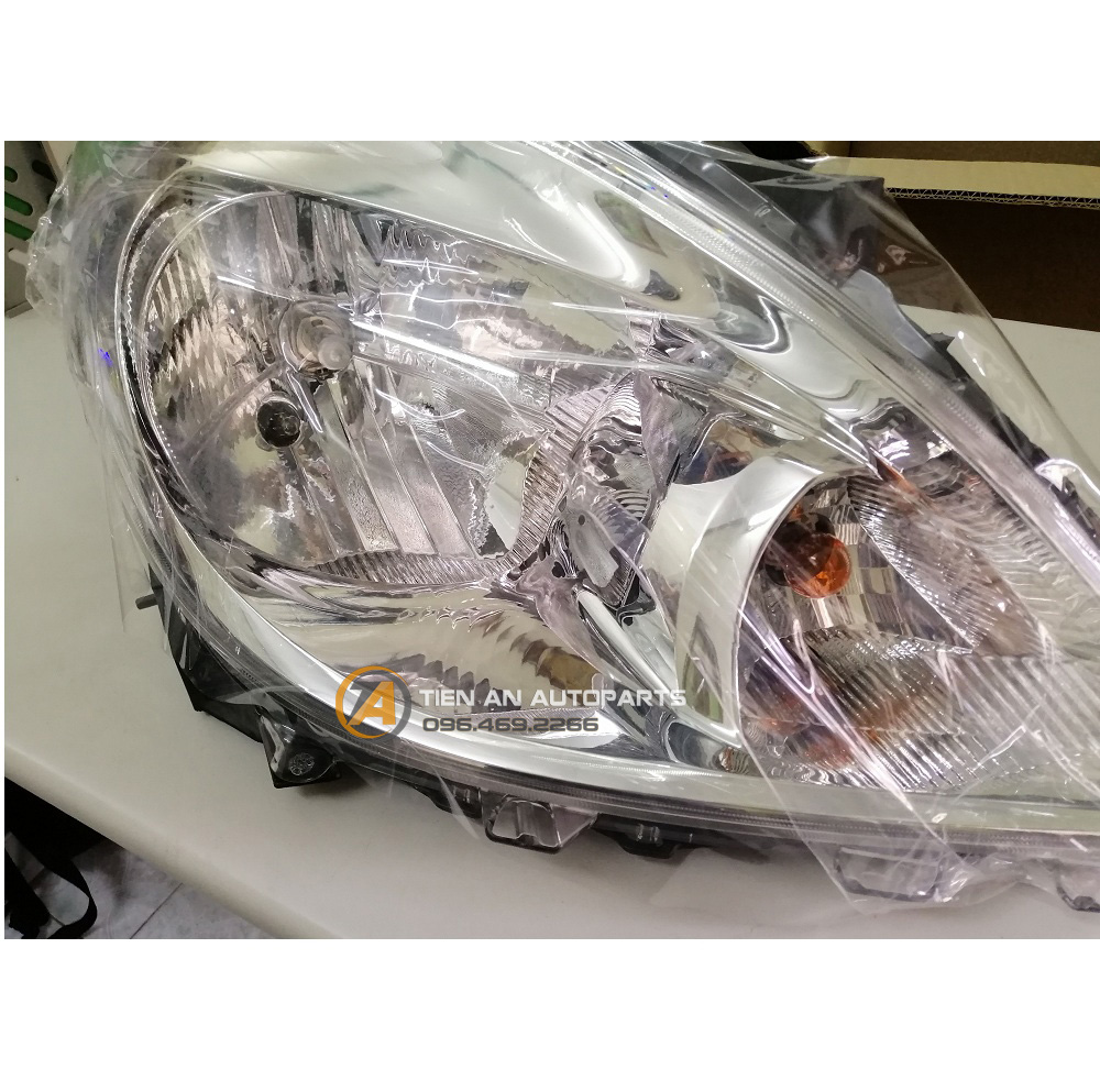 Vỏ Đèn Pha Trái Nissan Sunny Mã phụ tùng 260653AU0B