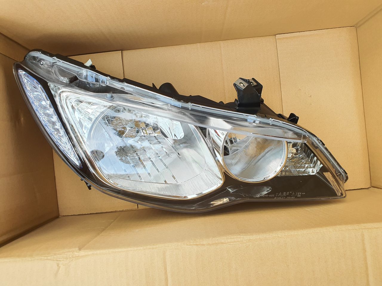 Đèn pha Honda Civic 2.0 2008 Mã phụ tùng 33101snbt13