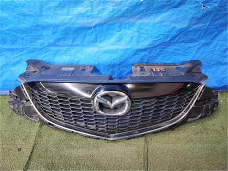 Mặt Ca Lăng - Không Logo Mazda CX-5 Mã phụ tùng KD4550710F