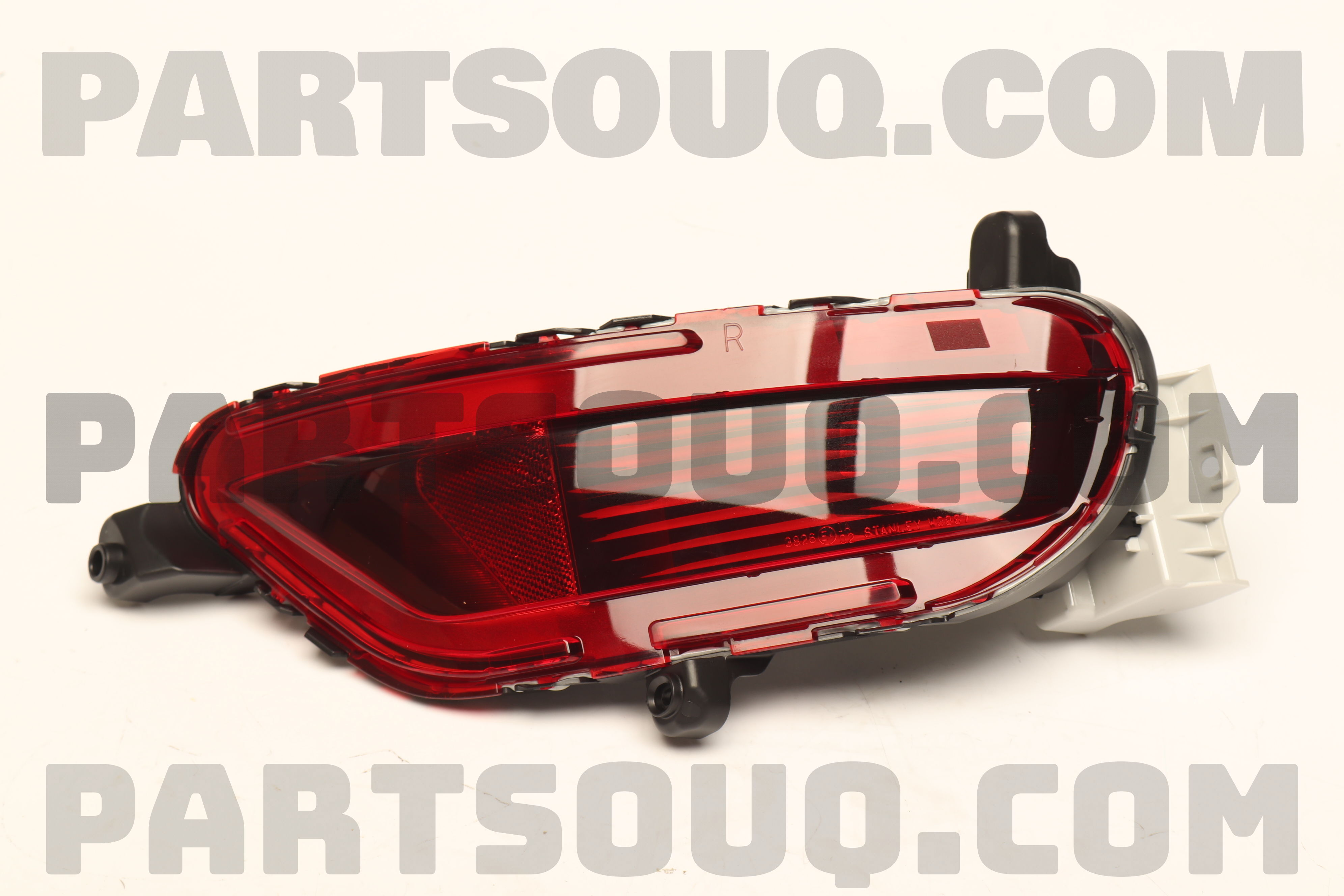 Đèn Phản Quang Cản Sau Bên Phải Mazda CX-5 Mã phụ tùng K123515L0C