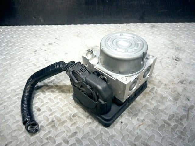Cụm Bơm, Hộp Abs Mazda CX-5 Mã phụ tùng K0Y1437A0D