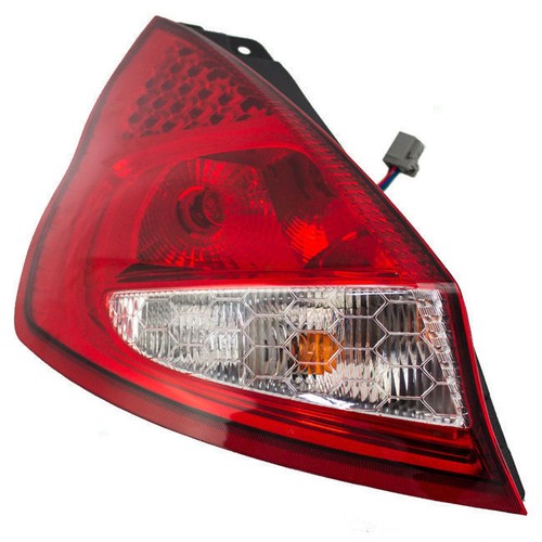 Đèn Hậu Miếng Ngoài Trái Mazda Mazda 3 OEM 11-11582-01-2