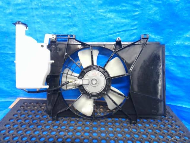 Quạt Gió Động Cơ Mazda Mazda 2 Mã phụ tùng ZJ3815025B