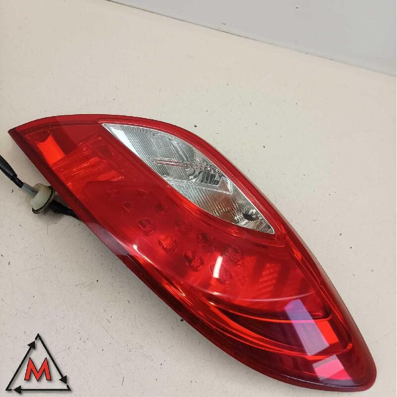 Đèn Hậu - R Mazda Mazda 2 Mã phụ tùng D65151150L