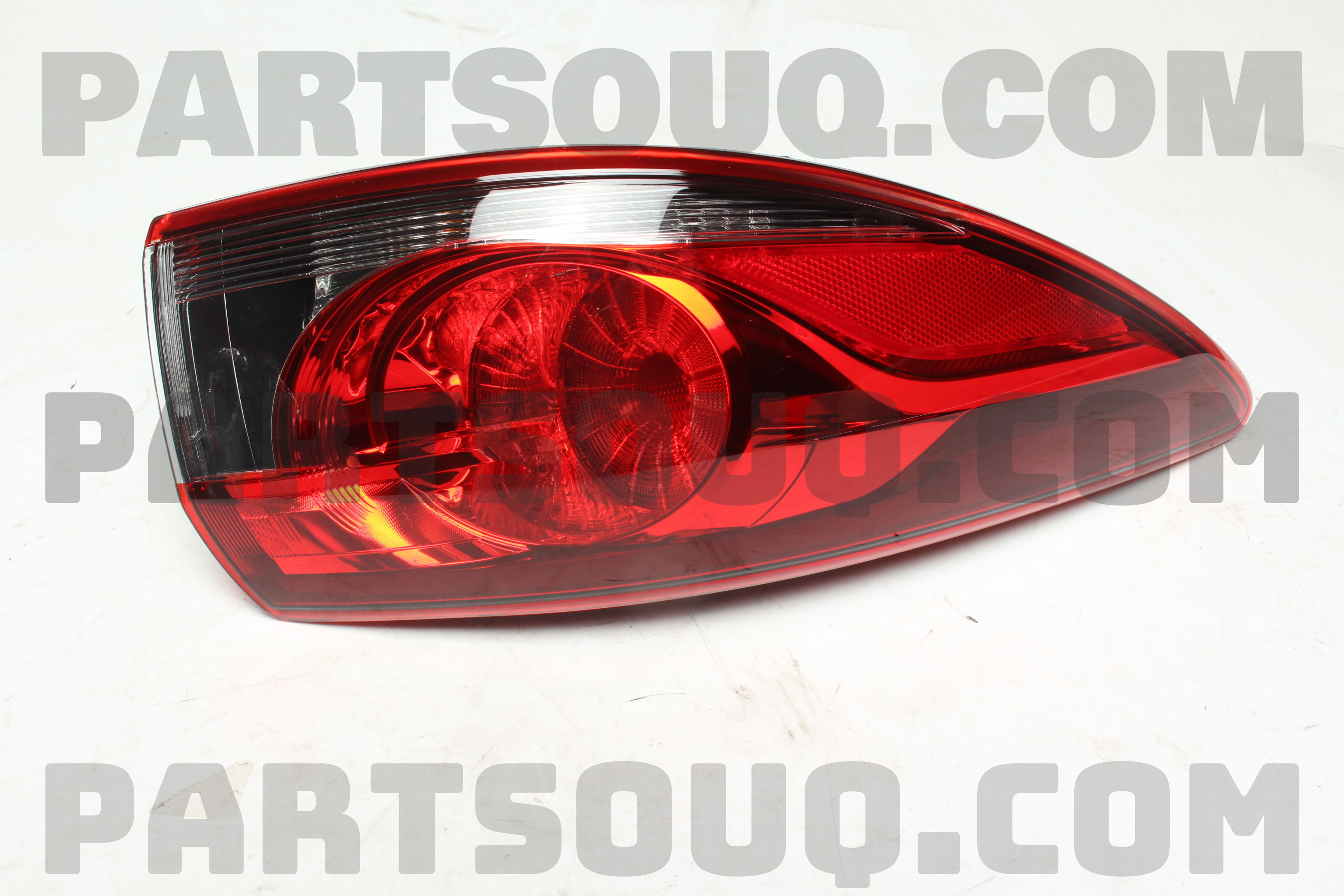 Đèn Hậu Miếng Ngoài Trái Mazda Mazda 6 Mã phụ tùng GHK151160B