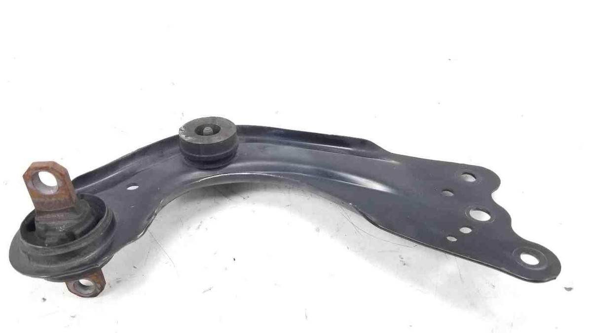 Càng Cong Liên Kết Giá Đỡ May Ơ Sau Trái Mazda Mazda 6 Mã phụ tùng GHP928250A