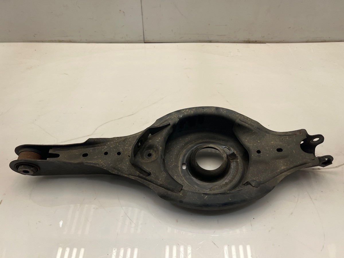 Càng A Dưới Sau Trái Mazda Mazda 6 Mã phụ tùng GHP928350