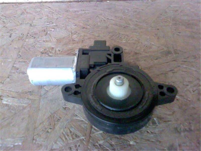 Compa Nâng Hạ Kính Cánh Cửa Sau Phải Mazda Mazda 6 Mã phụ tùng GHP972590B