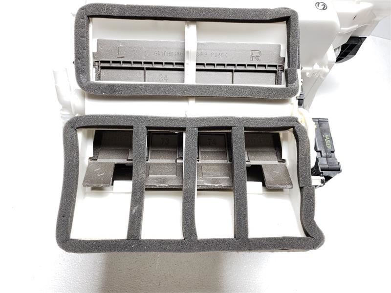 Giàn Sưởi Trong Xe Mazda Mazda 6 Mã phụ tùng GHP961A10