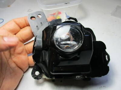 Đèn Cản Trước Phải Mazda CX-5 Mã phụ tùng GHP951680A