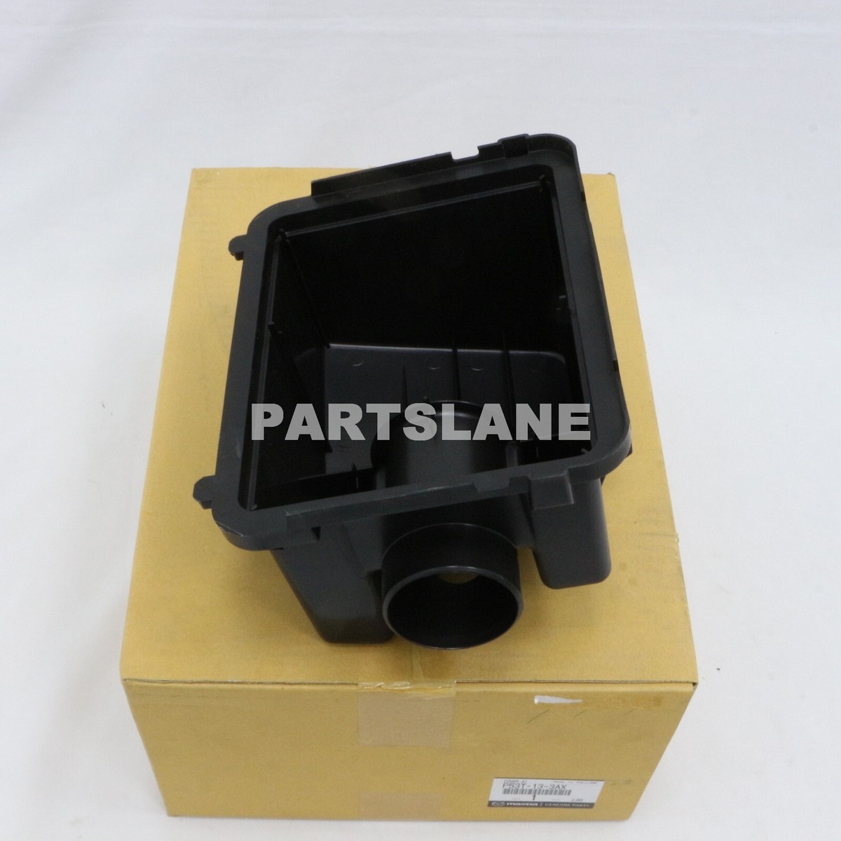 Hộp Lọc Gió Thứ Cấp Mazda Mazda 2 Mã phụ tùng P53T13195