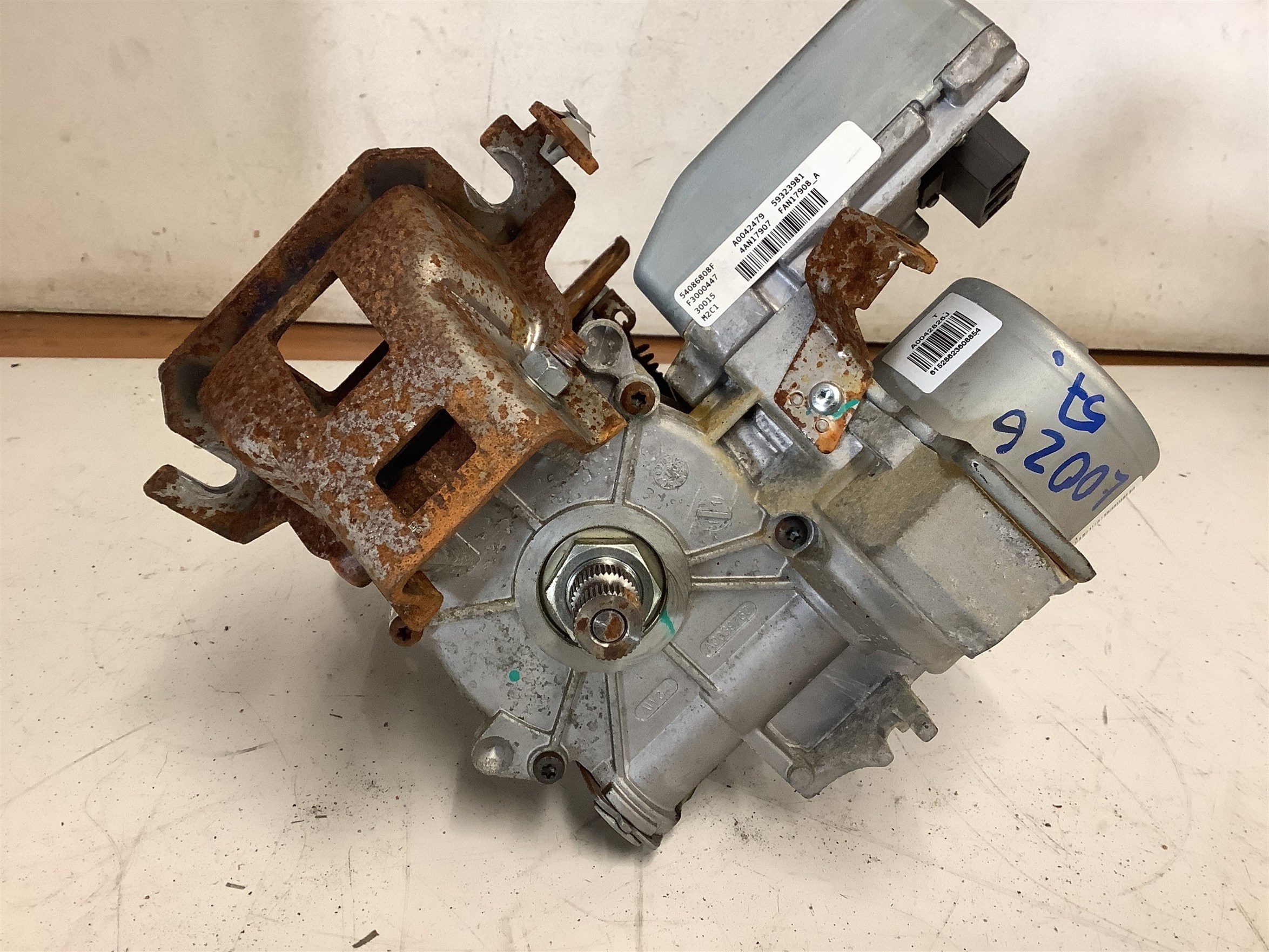 Cọc Lái Điện Mazda Mazda 2 Mã phụ tùng D09H32100K