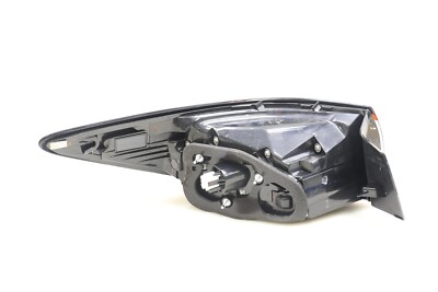 Đèn Hậu Ngoài Phải Mazda Mazda 6 Mã phụ tùng GV9b51150