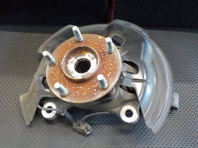 Trụ Lái Phải Mazda Mazda 3 Mã phụ tùng B45A33021