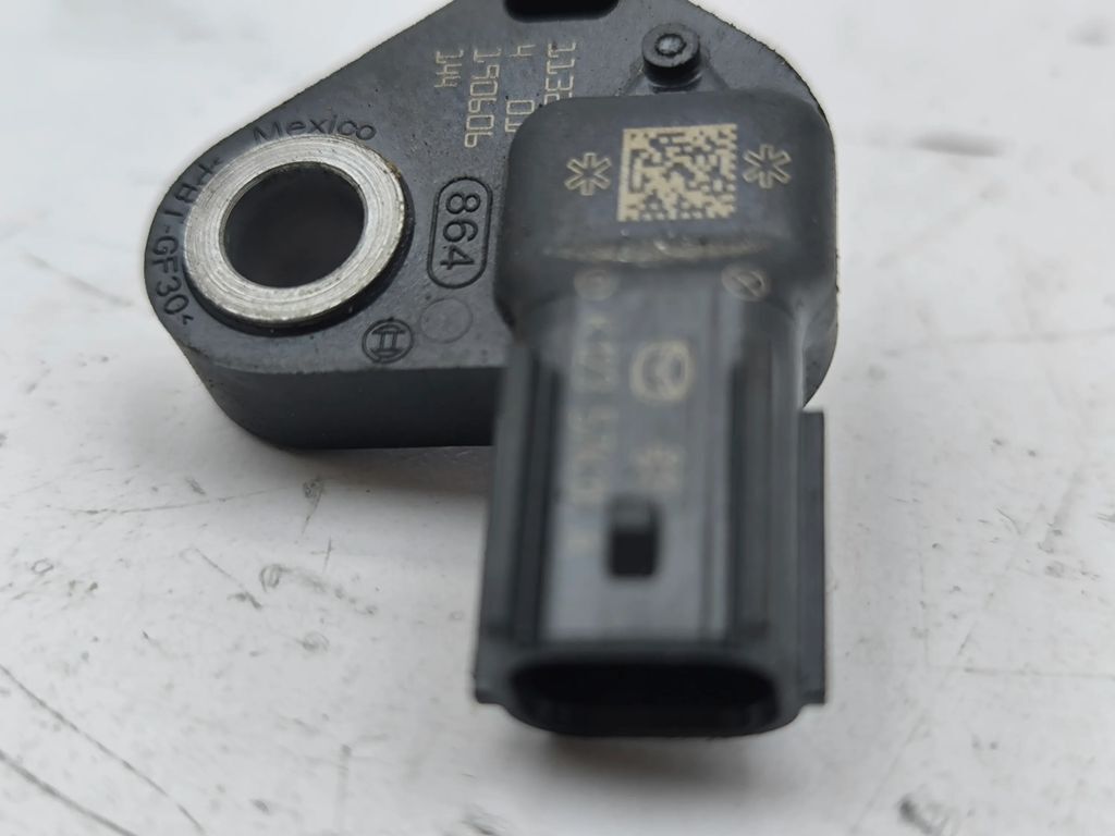 Cảm Biến Va Chạm Đầu Xe Mazda CX-5 Mã phụ tùng K12357K1XA