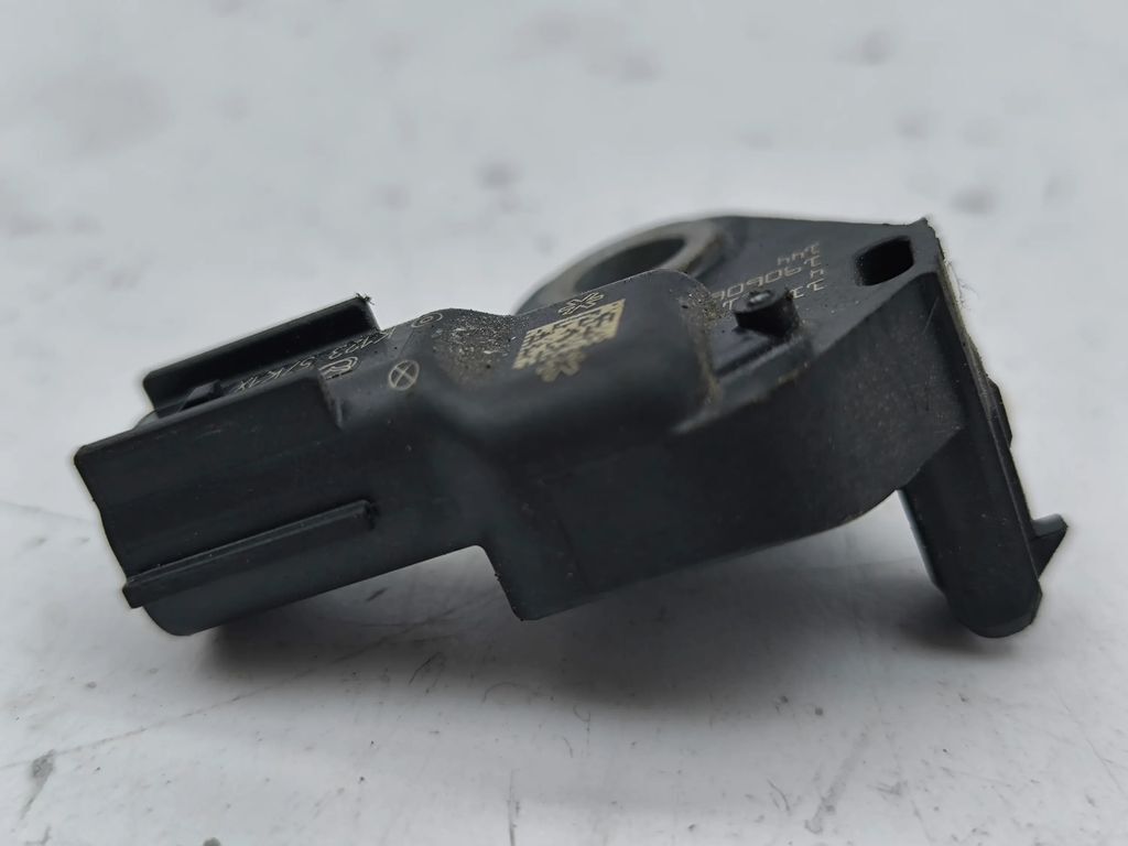 Cảm Biến Va Chạm Đầu Xe Mazda CX-5 Mã phụ tùng K12357K1XA