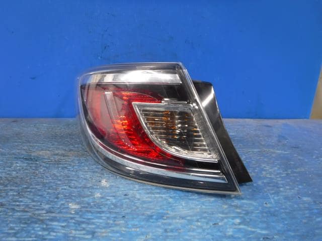Đèn Hậu Miếng Ngoài Trái Sedan Mazda Mazda 6 Mã phụ tùng G39A51160D