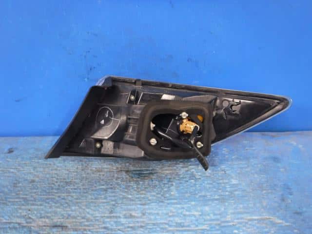 Đèn Hậu Miếng Ngoài Trái Sedan Mazda Mazda 6 Mã phụ tùng G39A51160D