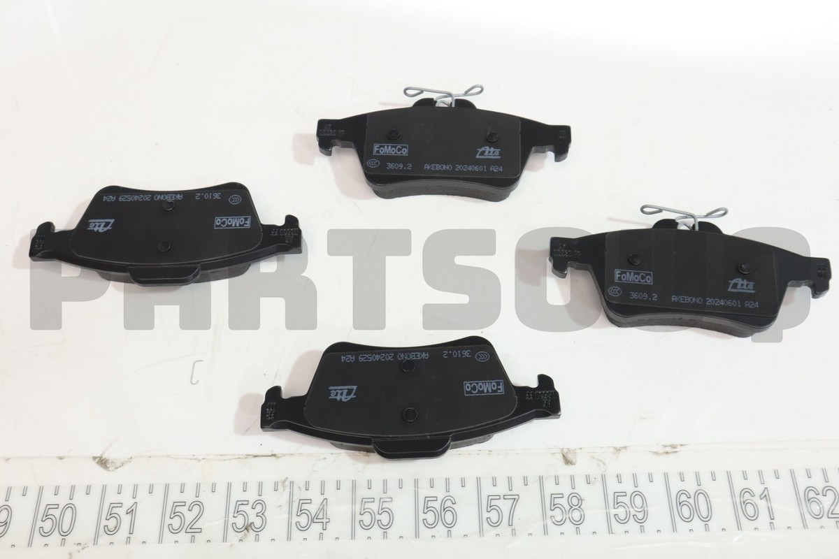 Má Phanh Đĩa Sau Mazda Mazda 3 Mã phụ tùng C2Y32648ZA