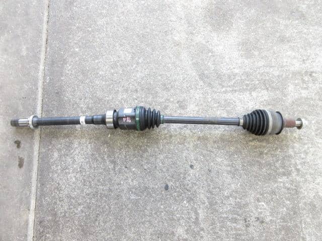 Cây Láp Phải 26 Răng Trong 28 Răng Ngoài Mazda Mazda 3 Mã phụ tùng FTC92550X