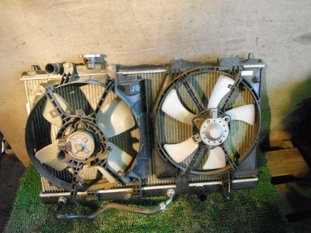 Két Nước Số Tự Động Mazda Premacy Mã phụ tùng FP8515200A
