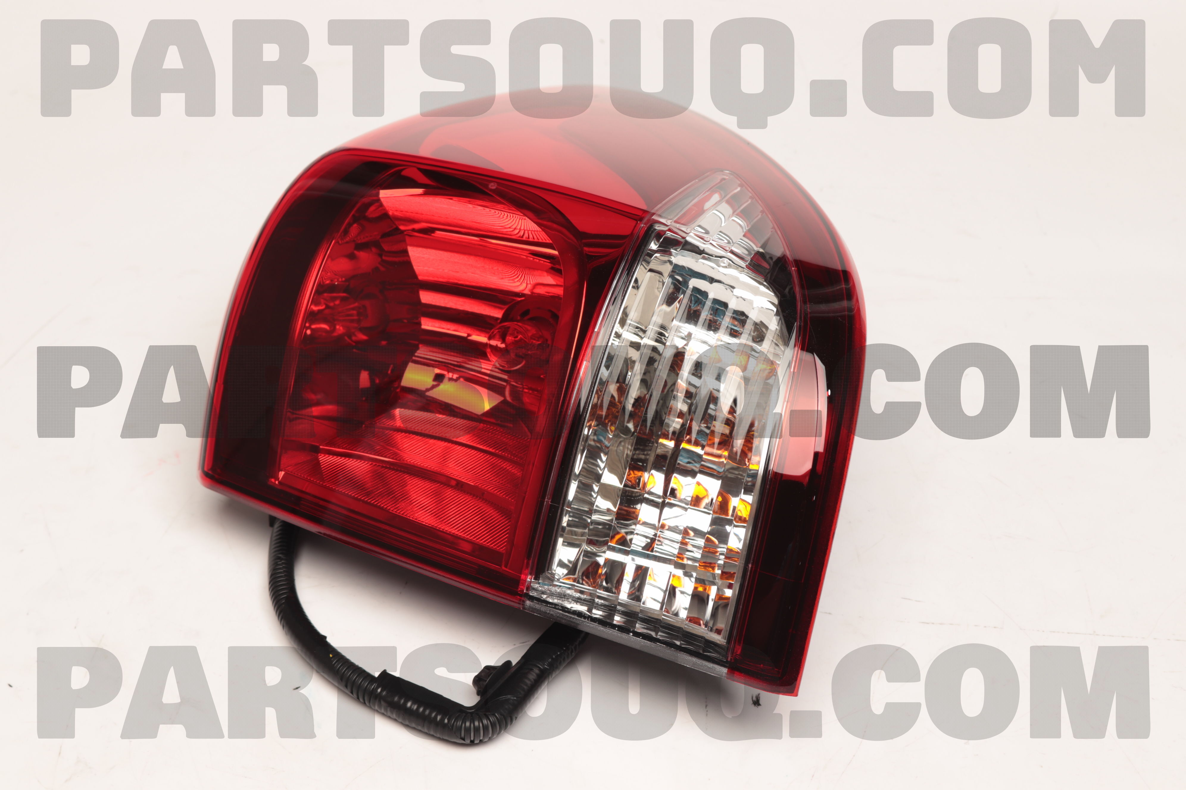 Đèn Hậu Ngoài Phải Mazda BT-50 Mã phụ tùng UL4J51150A
