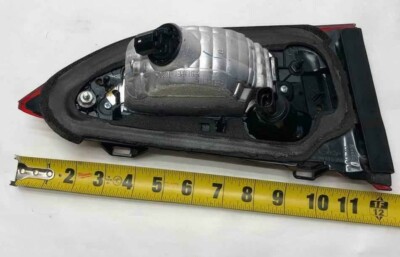 Đèn Hậu Miếng Trong Phải Mazda Mazda 6 Mã phụ tùng GHK1513F0B