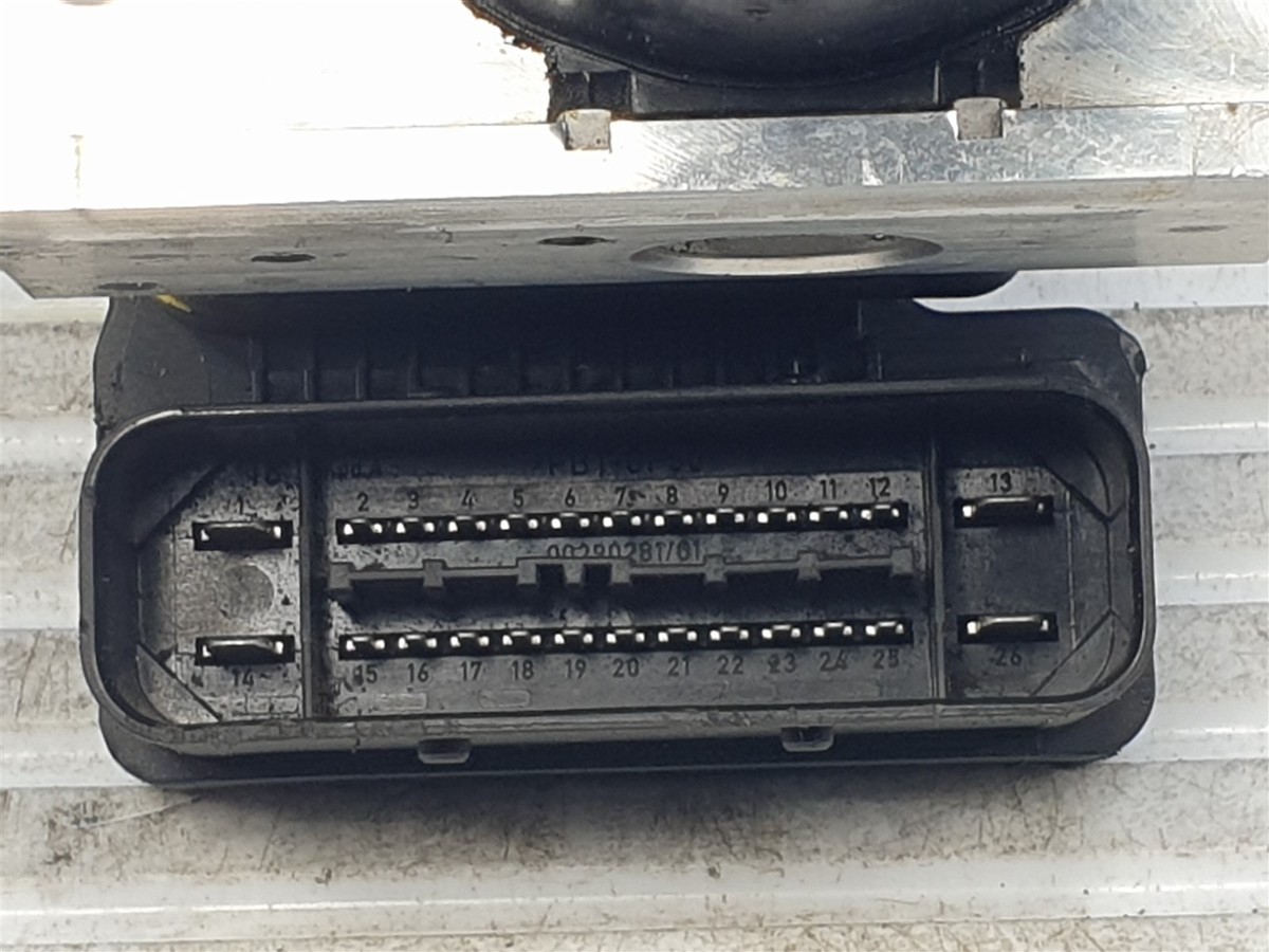 Cụm Điều Khiển Abs Mazda Mazda 3 Mã phụ tùng 8v612m110EA