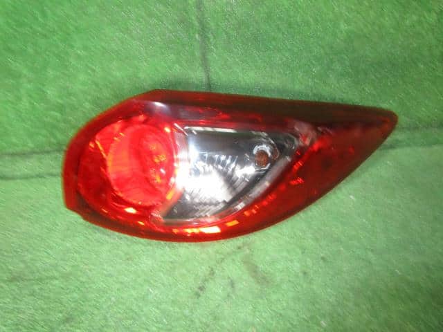 Đèn Hậu Ngoài Phải Không Led Mazda CX-5 Mã phụ tùng KD5451150D