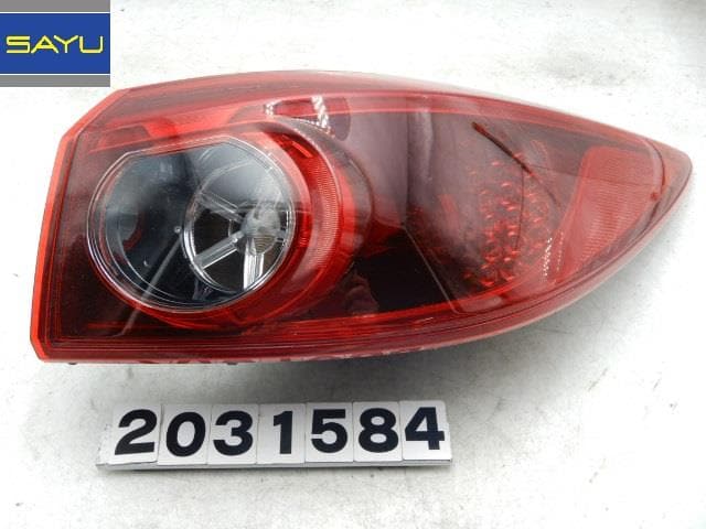 Đèn Hậu Ngoài Phải Có Led - Sedan Mazda Mazda 3 Mã phụ tùng B53W51150