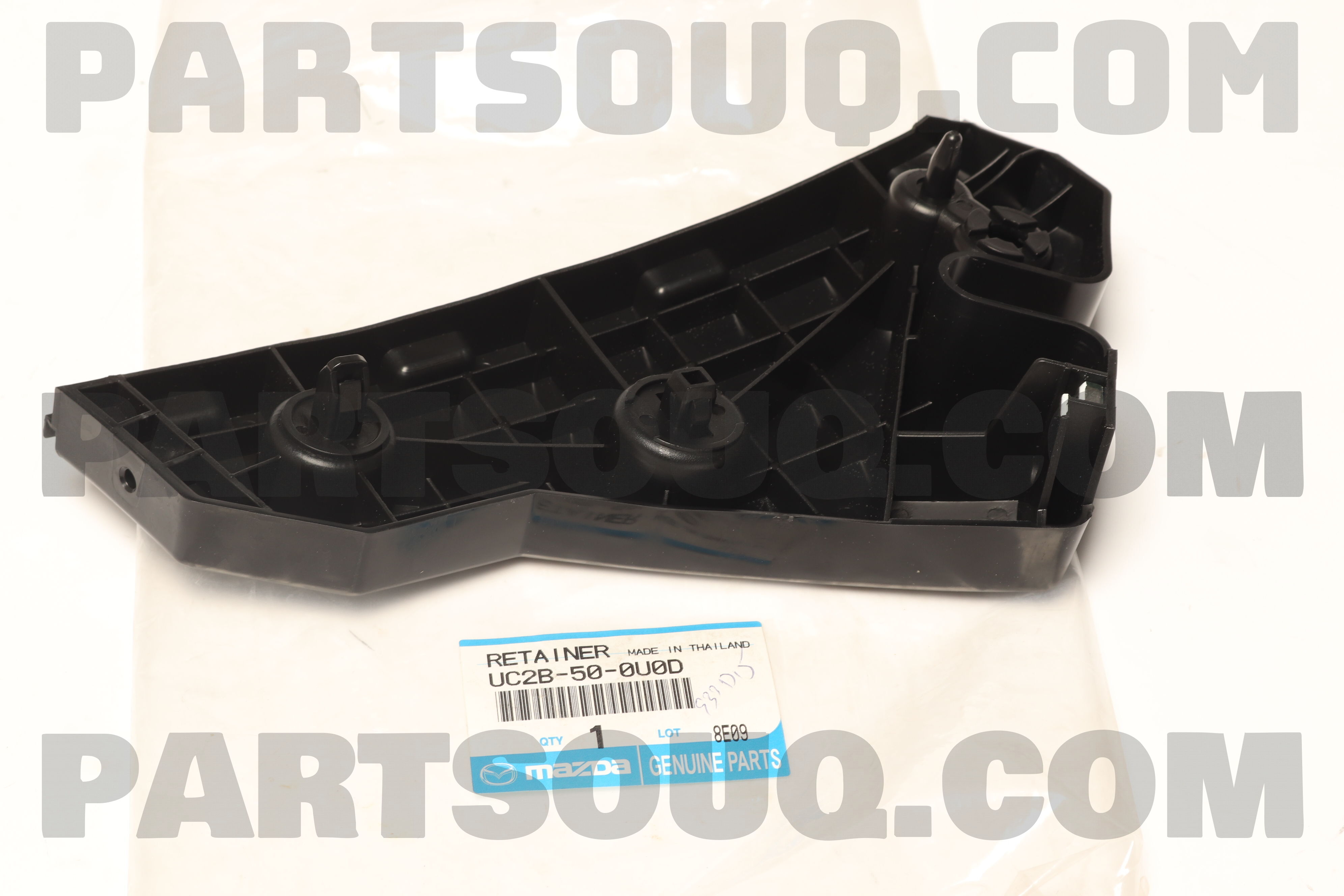 Nẹp Cài Cản Trước Trái Mazda BT-50 Mã phụ tùng uc2b500u0d
