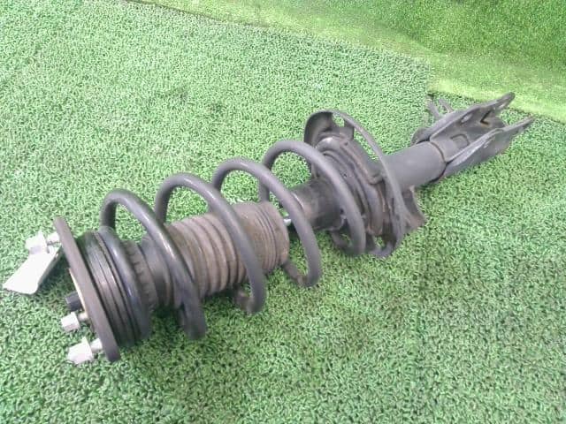 Giảm Xóc Trước Phải Mazda Mazda 6 Mã phụ tùng GHT634700A