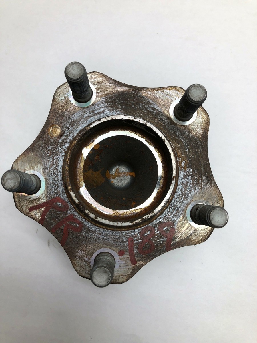 Bi May Ơ Sau Mazda Mazda 3 Mã phụ tùng BJS72615X
