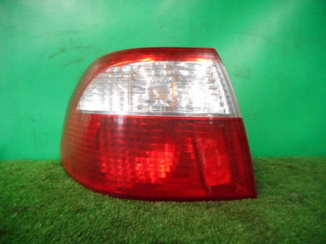 Đèn Hậu Ngoài Trái Mazda 626 Mã phụ tùng GG2M51160A