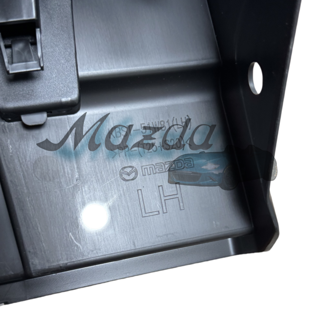 Ốp Đầu Bệ Bước Chân Trái Mazda BT-50 Mã phụ tùng UR665118X