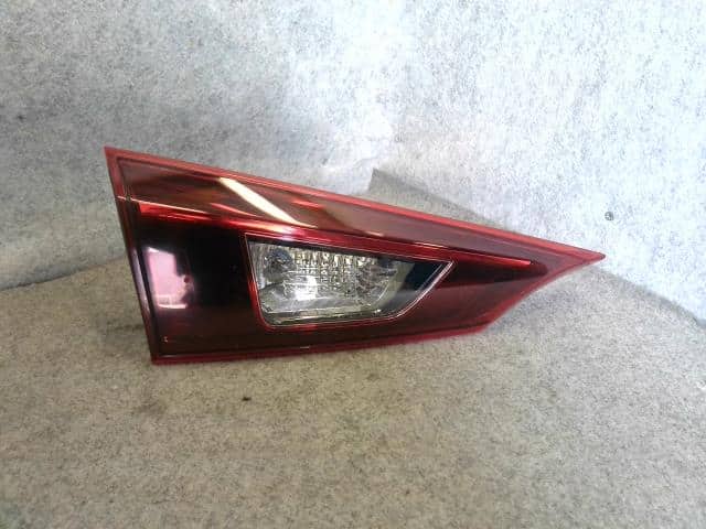 Đèn Hậu Trong Trái Mazda Mazda 3 Mã phụ tùng B45A513G0
